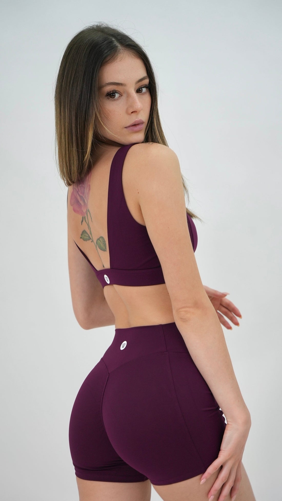 Sujetador deportivo escote recto morado